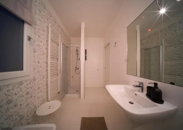 Apartment Lakefront Retreat Peschiera del Garda