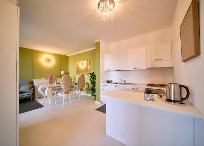 Apartment Lakefront Retreat Peschiera del Garda